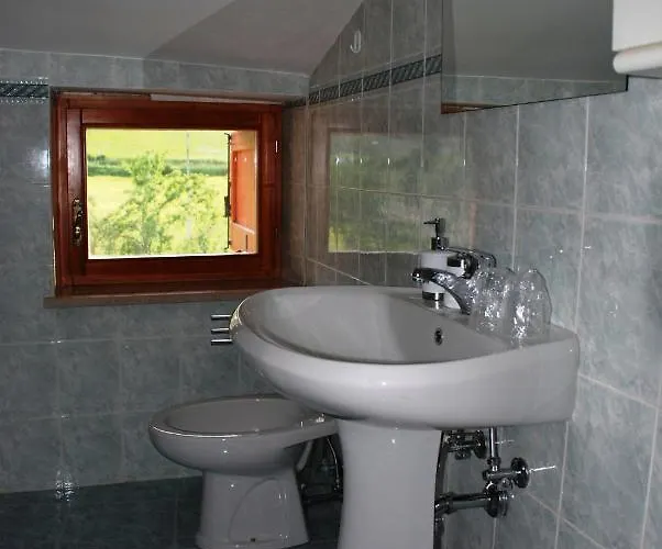 Bed & Breakfast Casale La Torretta 3*